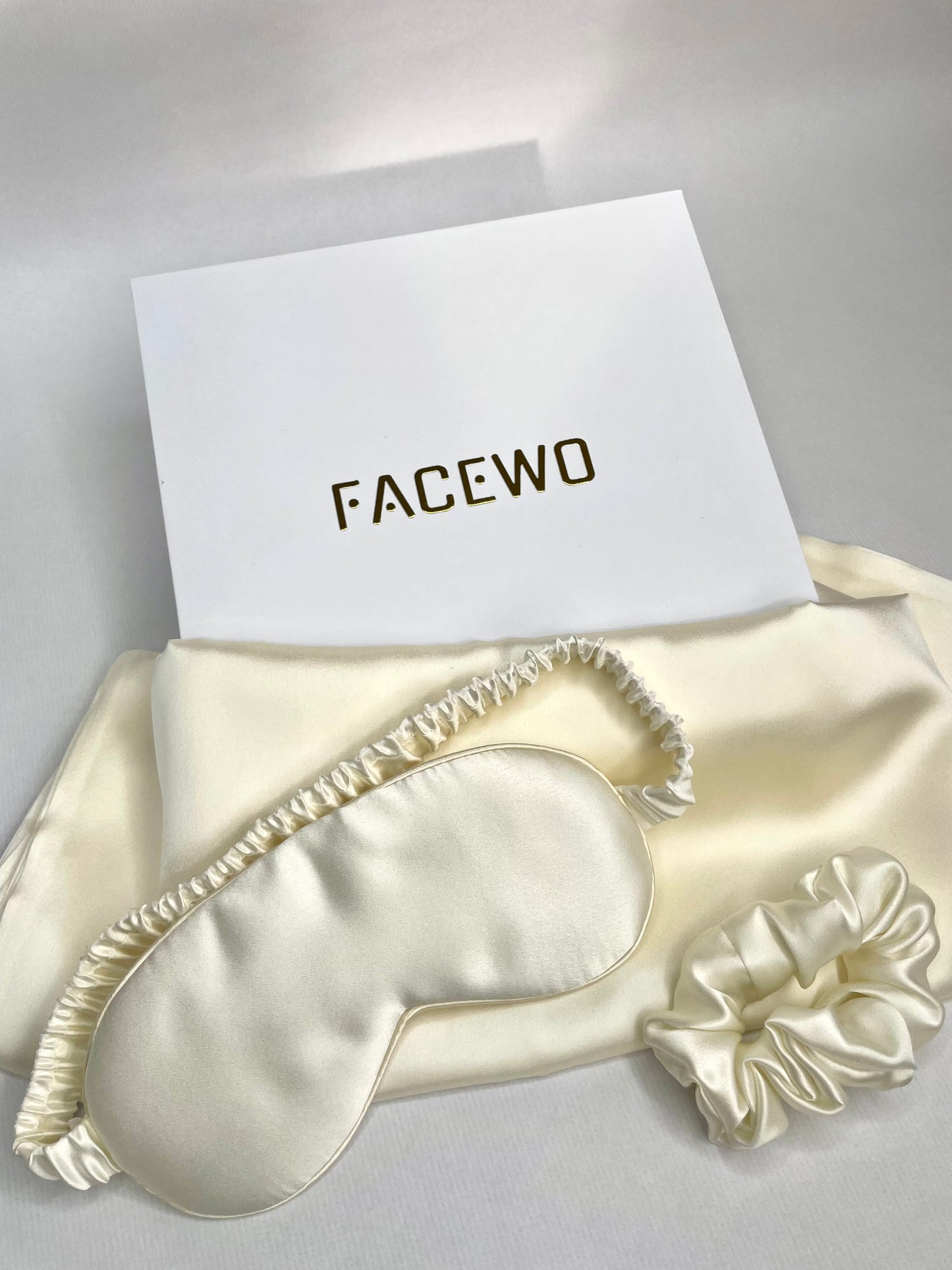 GLOW BOX ONline